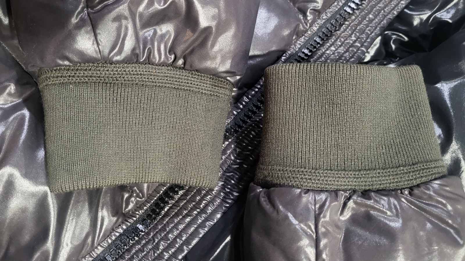 Authentic Moncler Aubert Down Puffer Jacket Dark … - image 18