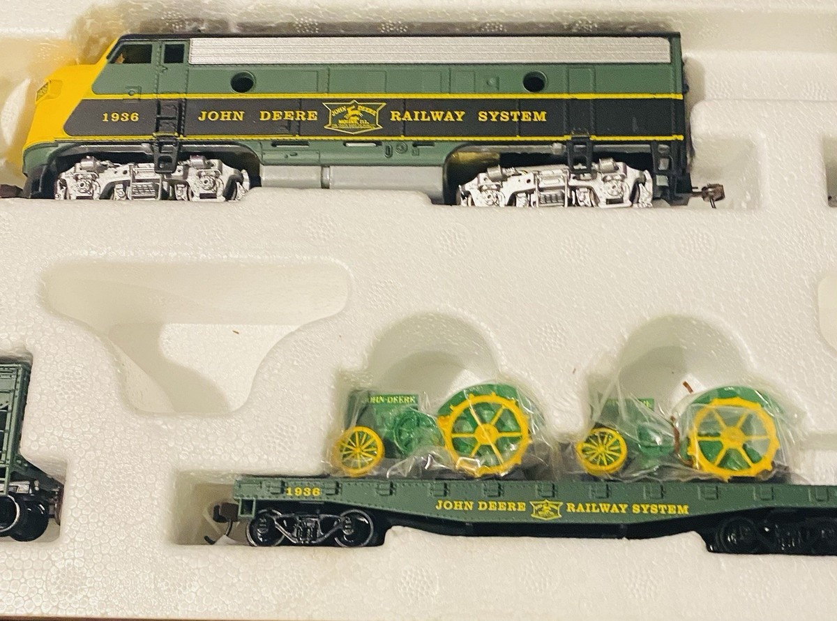NEW Athearn John Deere HO Scale Train Set 1998 2nd Issue In