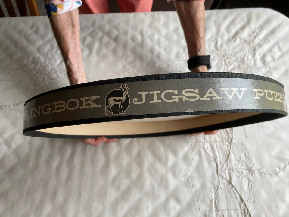 Vintage Springbok Circular Puzzle “Les Chapeaux de l”Historie” 1965 500 pcs-1 mi - Image 2 of 4