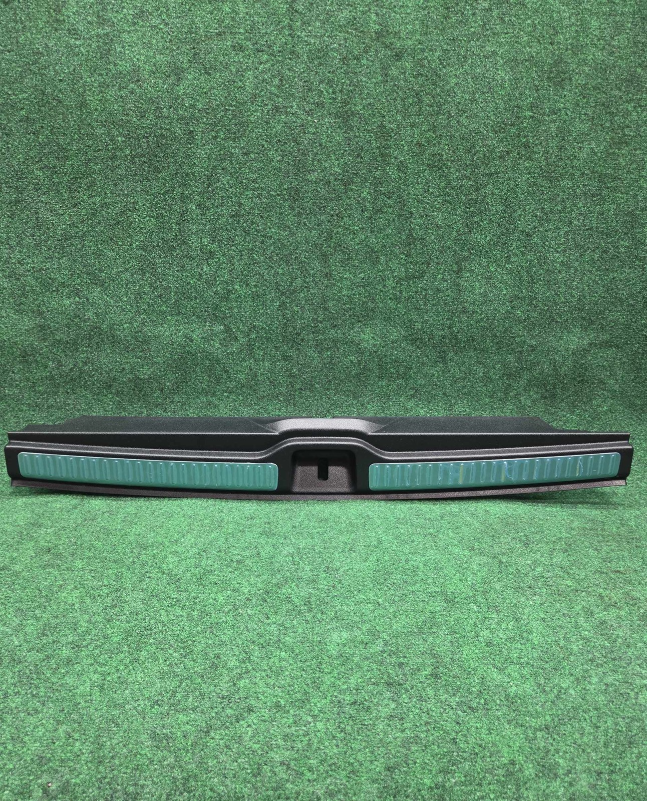 2016-2019 Mercedes Benz Glc 300 Rear Trunk Sill Trim Cover Oem A2536907801
