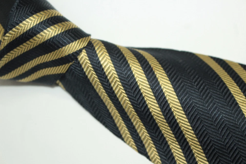 Corbata de seda RENATO BALESTRA hecha en Italia F85056 Foto 2 de 4