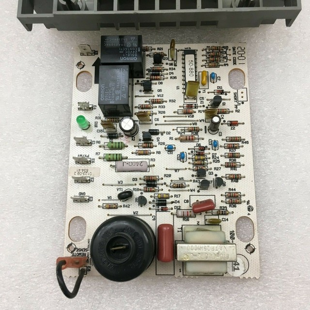 Prysm ROBERTSHAW 780-845 HVAC Ignition Control Module - Direct Replacement For Lennox, Emerson, Dixon Furnaces (Replaces 100-831-01, 100-00831-01, Etc.)