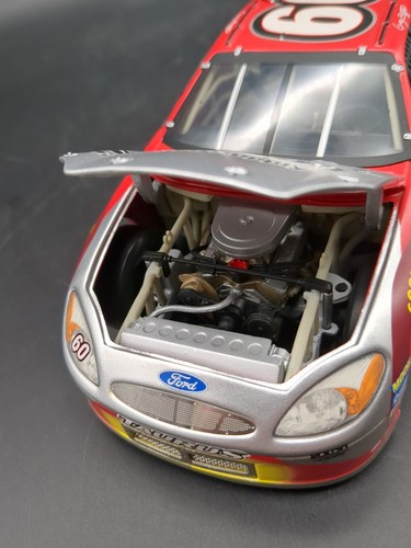 XRARE 1:24 Greg Biffle #60 GRAINGER / MAC TOOLS 2001 ROOKIE NASCAR Team Caliber - Picture 5 of 7