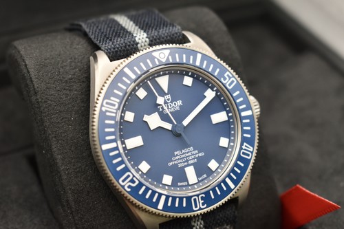 Tudor Pelagos FXD | Titanium | Blue Dial | 25707B | 2023 Box & Papers - Picture 2 of 5