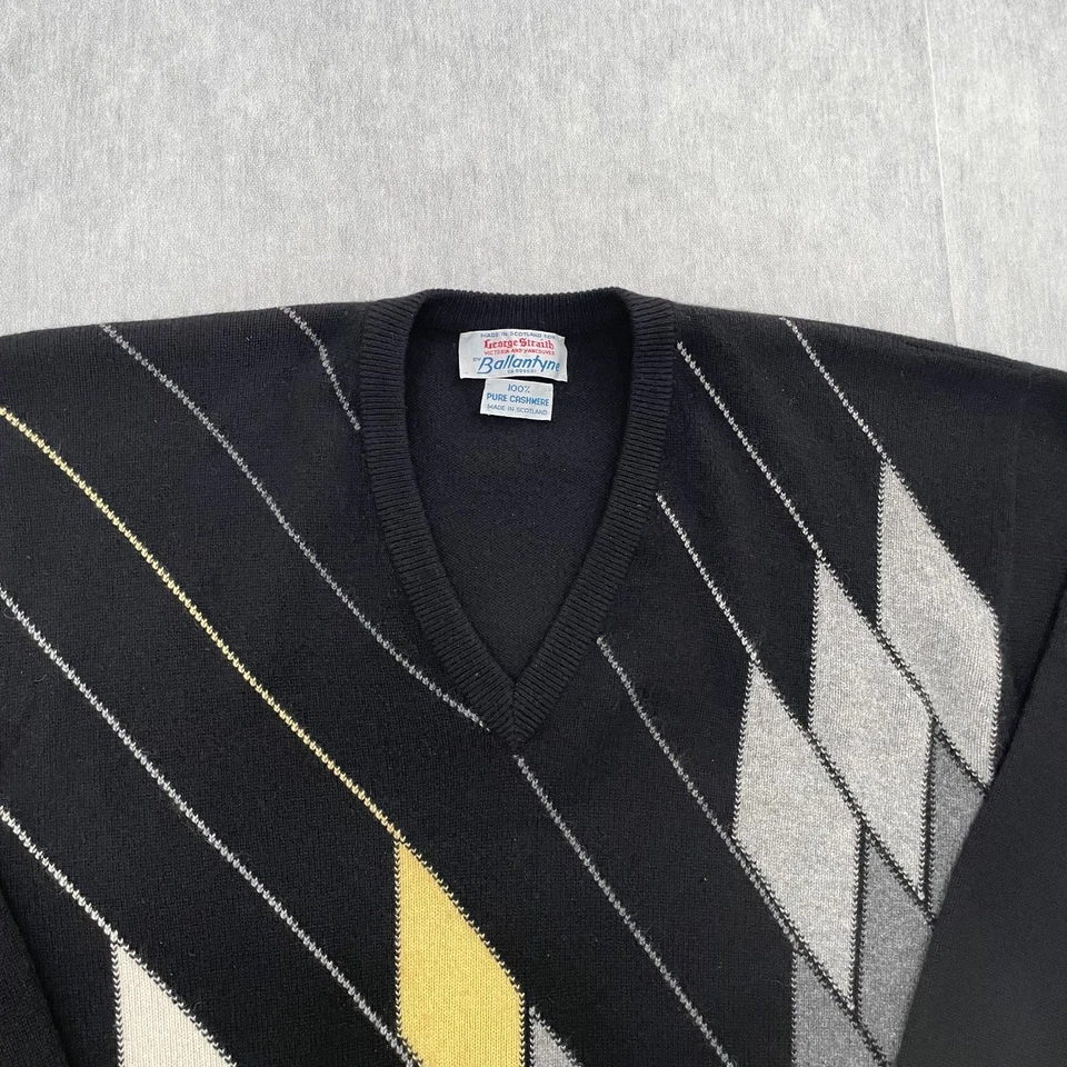 Suéter Ballantyne Adulto 48 Negro 100% Cachemira Cuello en V Hecho en Escocia Para Hombres Foto 3 de 4