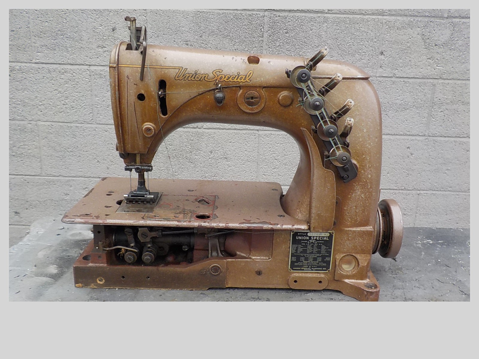 Industrial Sewing Machine Union Special 51-700BJ double needle chain