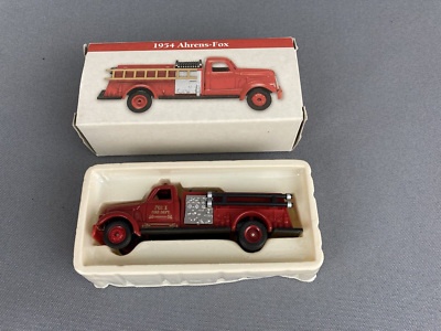Readers Digest 1/64 Scale 1954 Ahrens-Fox Fire Engine 1999 Diecast