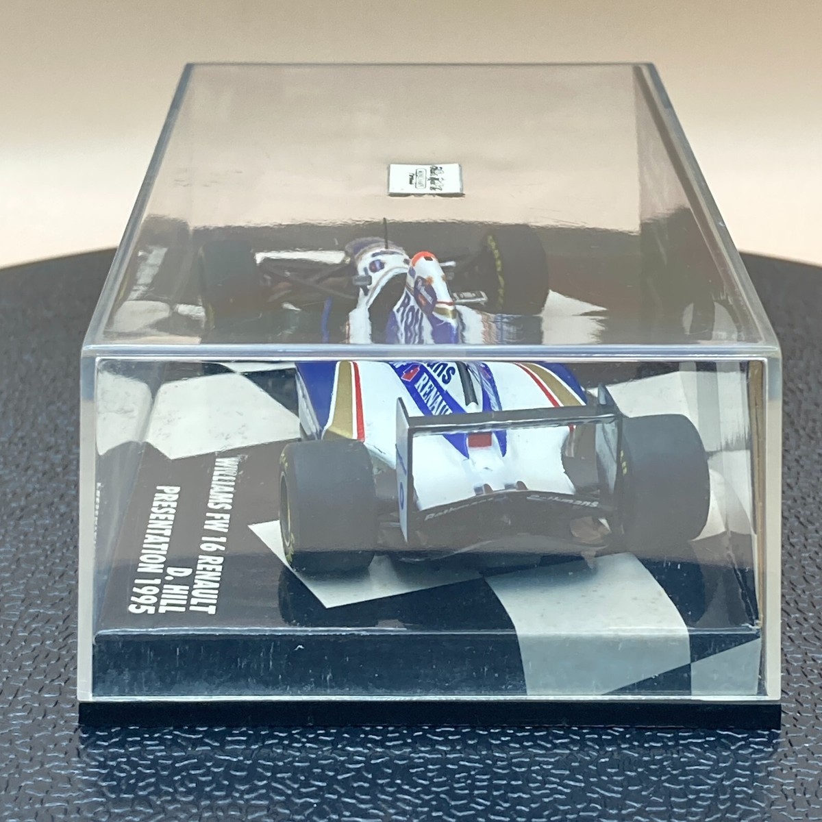 MINICHAMPS 1/43 Williams Renault FW16 Presentation Damon MINICHAMPS 1/43 Williams Renault FW16 Presentation Damon