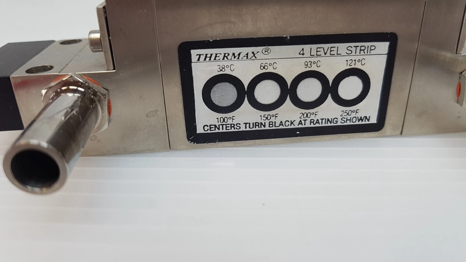 Thermax 4 level strip on the chamber: 38, 66, 93 and 121 °C
