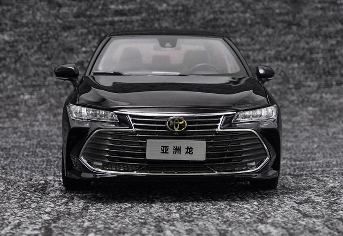 1/18 Scale Toyota Avalon Black DieCast Car Model Toy Collection Gift