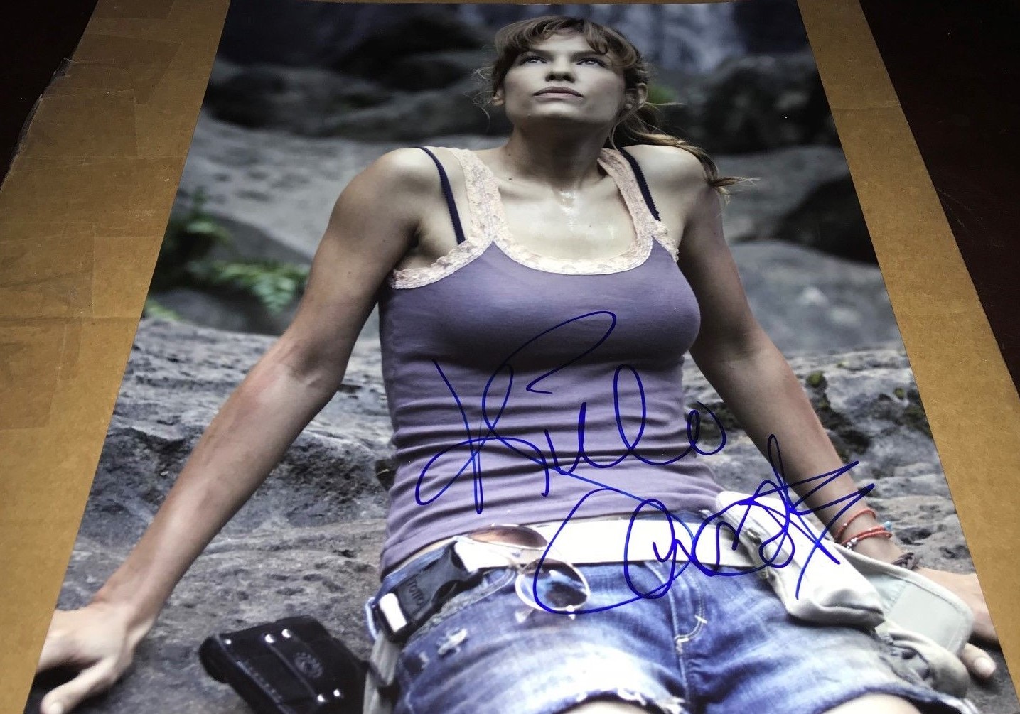 Kiele Sanchez A Perfect Getaway Actress Sexy Signed 11x14 Autographed