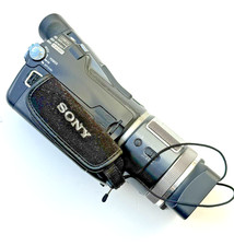 Sony Handycam HDR-HC1E Handheld High Definition MiniDV Camcorder Grey
