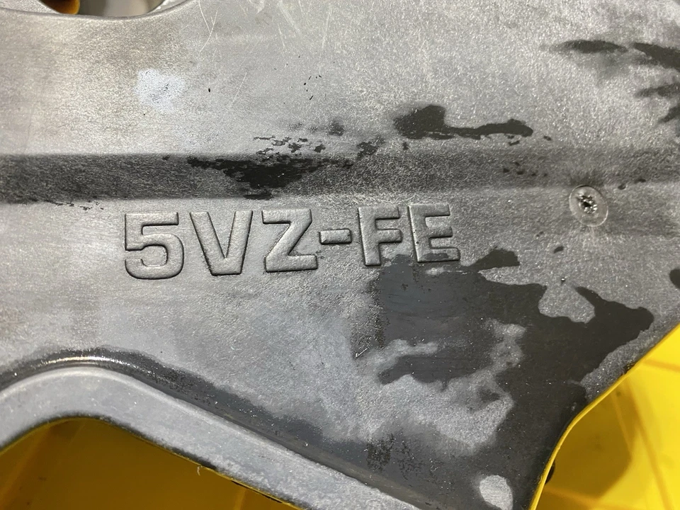 Cubierta superior de correa de distribución 95-04 Toyota 4Runner Tacoma 5VZFE 3,4 L 11322-62050 FABRICANTE DE EQUIPOS ORIGINALES Foto 4 de 4