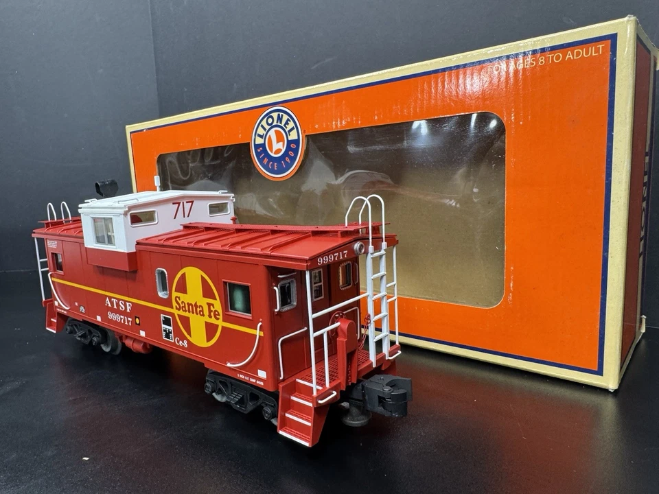 Lionel 6-17629 Santa Fe extended vision smoking caboose #999717 LNIB - Image 4 of 4