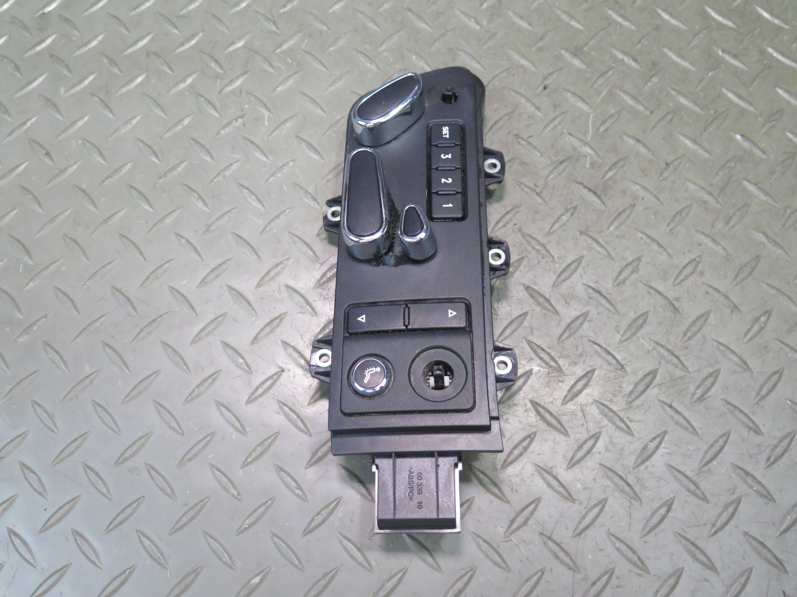 2006-2012 BENTLEY FLYING SPUR FRONT RIGHT SIDE SEAT ADJUST CONTROL SWITCH