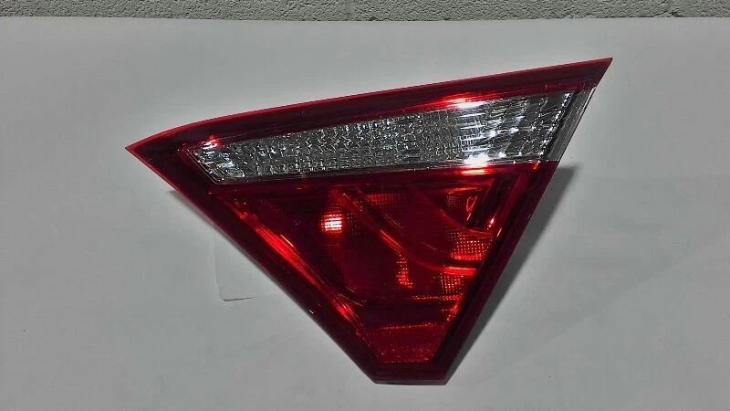 Passenger Right Tail Light Decklid Mounted Fits 15-17 CAMRY 