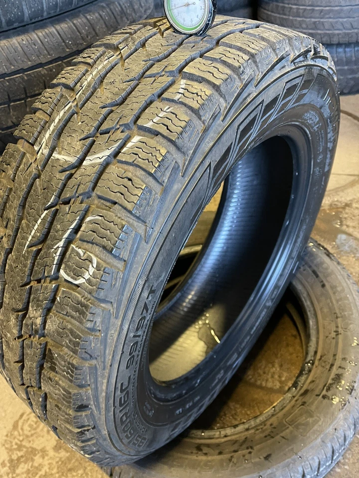 1x 195/60/16C 99/97T NOKIAN WRC 3 STUDLESS M+S 7.5mm Dot Code 2016 - Image 3 of 4