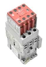 Allen Bradley 100S-C30D14BC Guardmaster Safety Contactor 110/120 VAC Coil