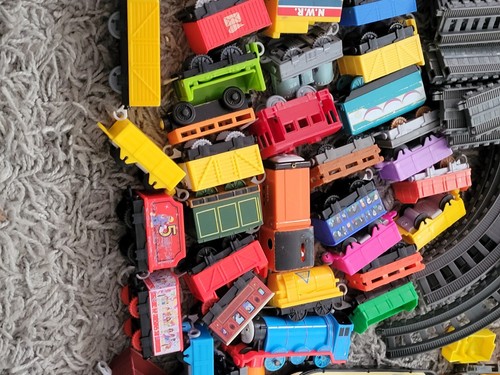 🔥🔥 ENORME 220+ piezas Thomas the Train Train Track/Trenes/Túneles MATTEL Gullaine - Imagen 9 de 22