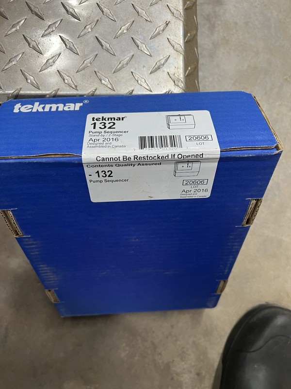 Tekmar 132 Pump Sequencer 260V 2-Stage Stand-By