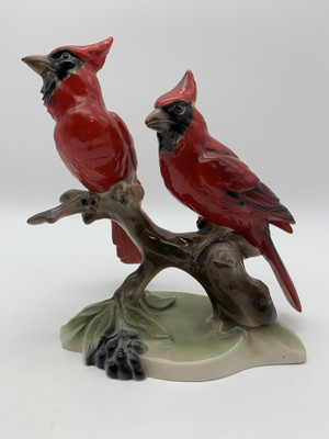 VINTAGE PORCELAIN WEIN KERAMOS CARDNIALS BIRD SCULPTURE AUSTRIA RUDOLF CHOCHOLKA