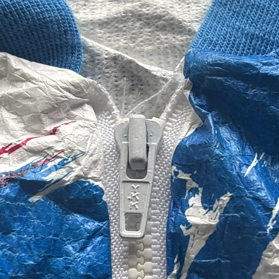 Vintage 1980s Graphic Jackets Tyvek by DuPont Golf Scene Windbreaker Seattle WA - Image 4 of 4