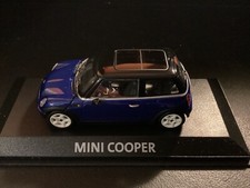Mini Cooper I R50 2001 Minichamps Diecast in 1/43 scale