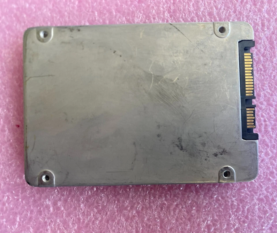 Intel SSD 320 Series 80GB SSDSA2CW080G3 Internal 2.5" Solid State Drive SATA III - Image 2 of 2