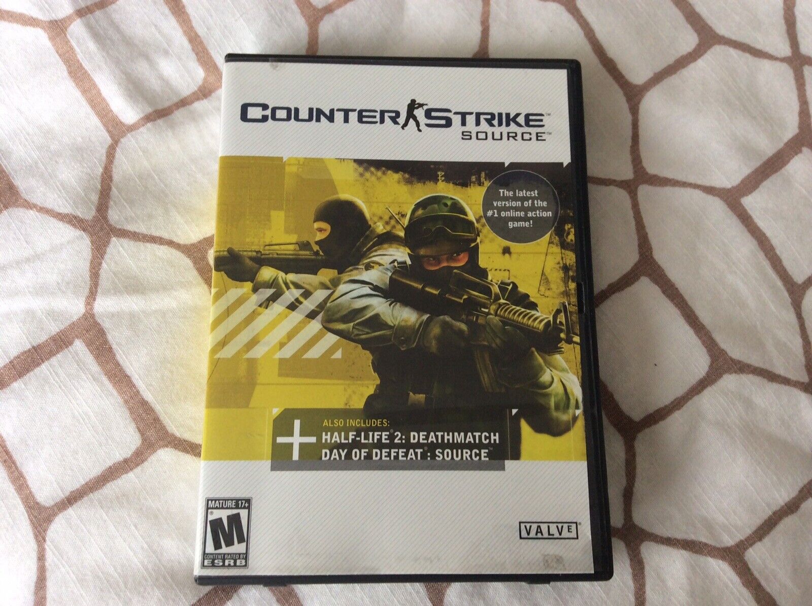 Counter Strike Source PC Game w/ Half Life 2: Deathmatch 4 Discs