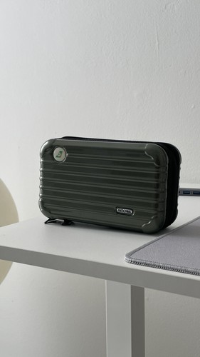 MINT! Rimowa First Class Hard-Shell Amenity Kit mini Pouch - Dark Green - Picture 14 of 15
