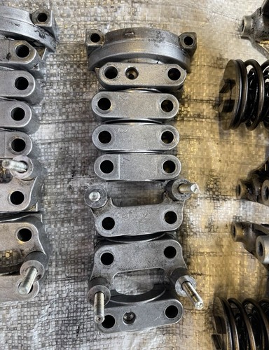 BMW E30 324D Nockenwelle/Zylinderkopf Halterungen