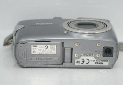 Nikon COOLPIX P4 VR Silver Compact Digital Camera Tested Working