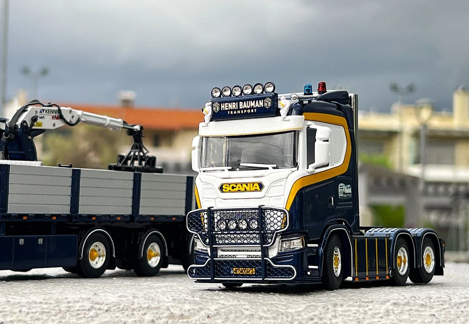 Scania S normal CS20N 6x2 brick trailer "Henri Bauman" WSI truck models 1:50 - Image 2 of 4