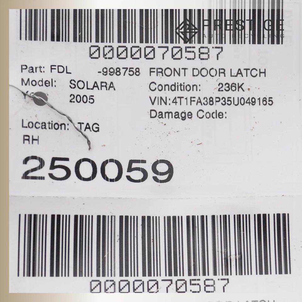 Actuador de cierre de puerta delantero derecho Toyota Solara 2002-2008 69030-0E010 Foto 4 de 4