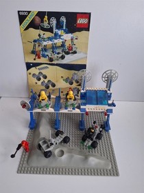 LEGO Space Vintage 6930 Set Complete + OBA Space Station Space Supply Station Excellent