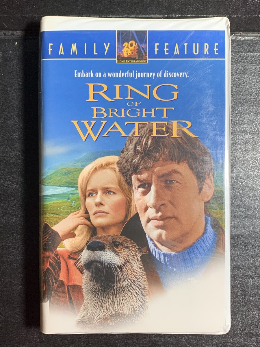 Ring Of Bright Water (VHS, 1996 FOX Family Feature Clamshell