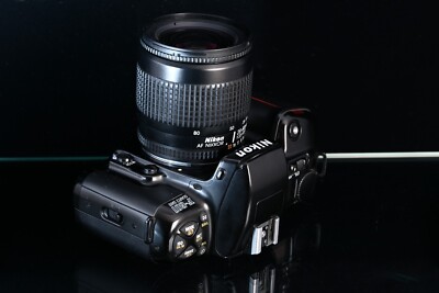 Nikon F-601 QD Quartz Date AF Camera Body 28-80mm f3.5-5.6D [N