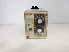 OMRON SE-AQP1 MOTOR RELAY 8 PIN 100/110VAC 2 TO 40SEC 50/60HZ