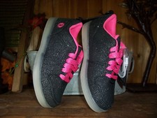FLASH LIGHTS GIRLS RECHARGEABLE SHOES SIZE 4 COLOR GRAY ON/OFF SWITCH FOR LIGHTS