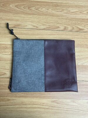 Herschal Supply Co Travel Wallet Reißverschlusstasche