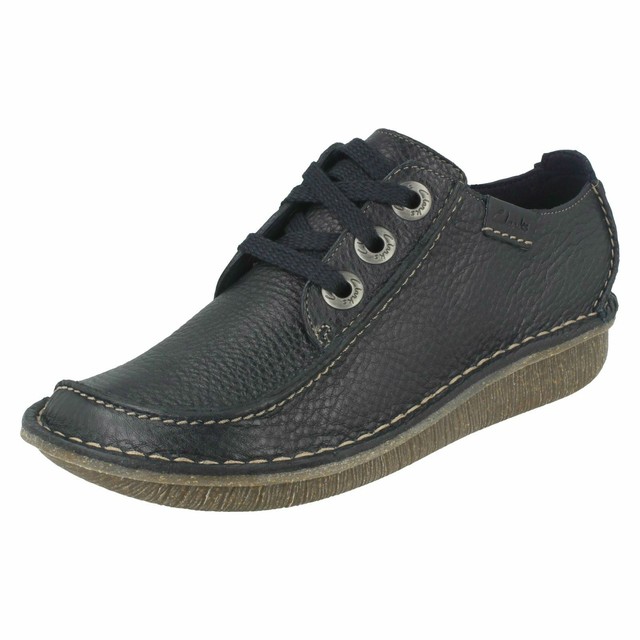 clarks funny dream grey