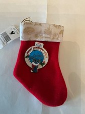 NU OLD LE Disney Pin MGM Studios Stitch Merry Christmas Red Stocking Backer Card