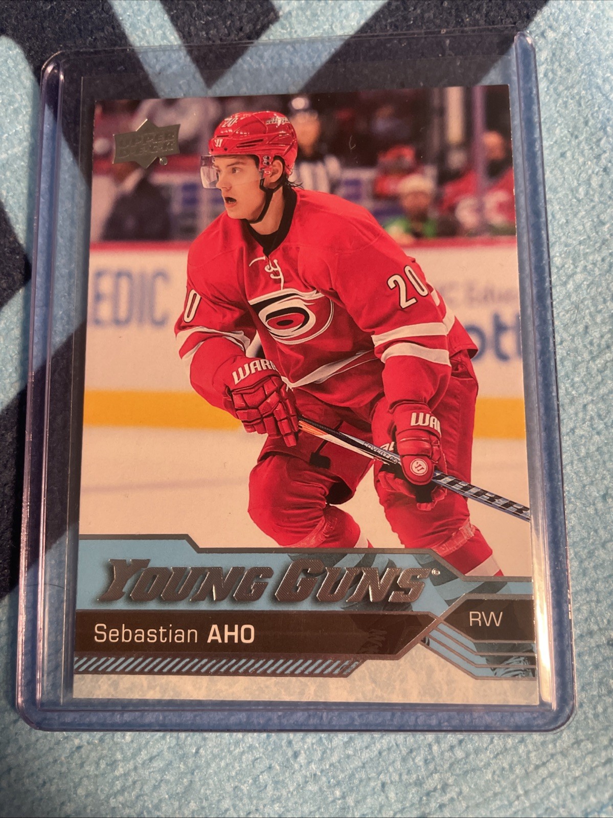 2016-17 Upper Deck - Young Guns Sebastian Aho #210 (RC)