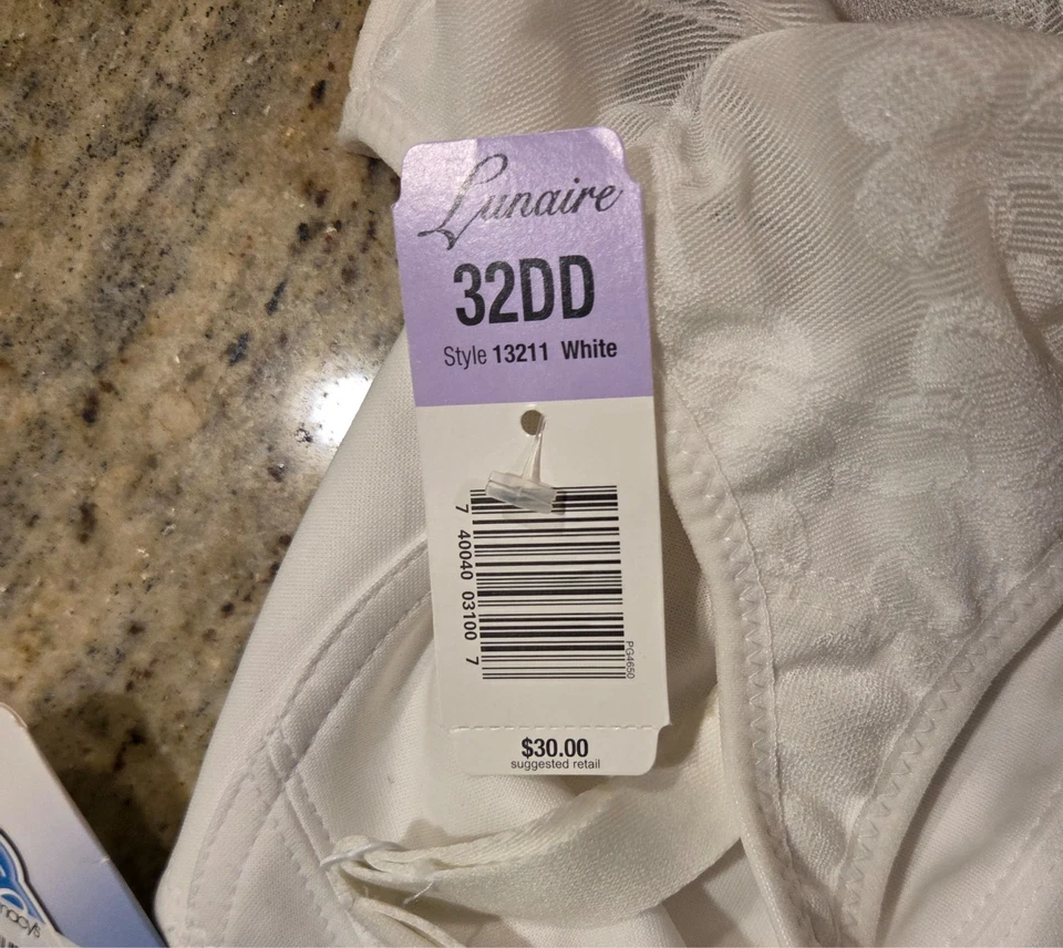 Lot of 2 Lunaire NWT! Style 11111 & 13211 Coolmax Underwire Bra 32DD Jacquard - Image 4 of 4