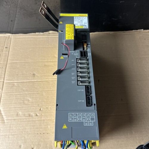 FANUC SERVO VERSTÄRKER MODUL A06B-6096-H302 283-325V 2,4KW 3,0-5,9A