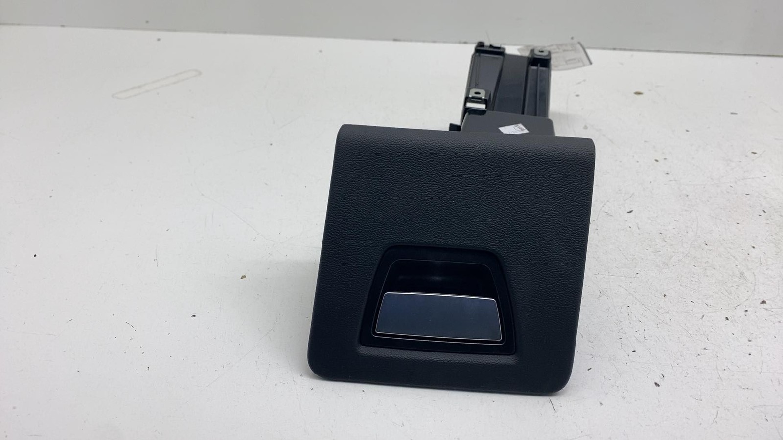 Maserati Ghibli 2014-2020 Front Left Dashboard P/N 06700432990