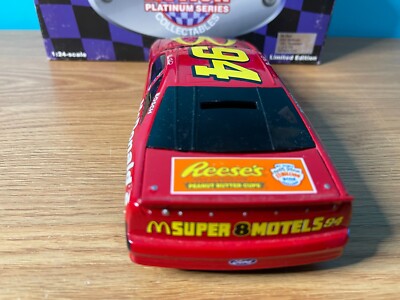 1/18 ビル・エリオット　マクドナルド　フォード・サンダーバード　#94 Bill Elliott 1995 1/18th #94 McDonald's Thunderbat