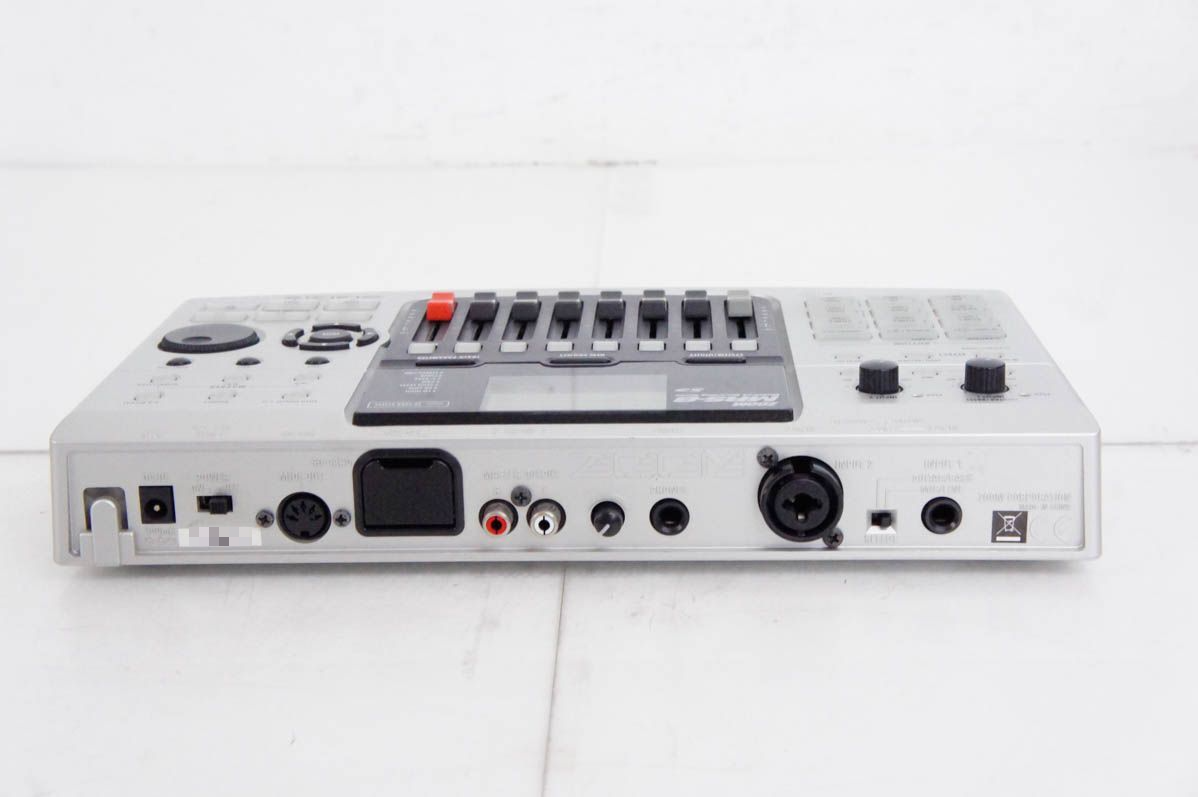 Zoom MRS-8 Multi Trak Recording Studio Portatile – Argento – Buone Condizioni - Foto 2