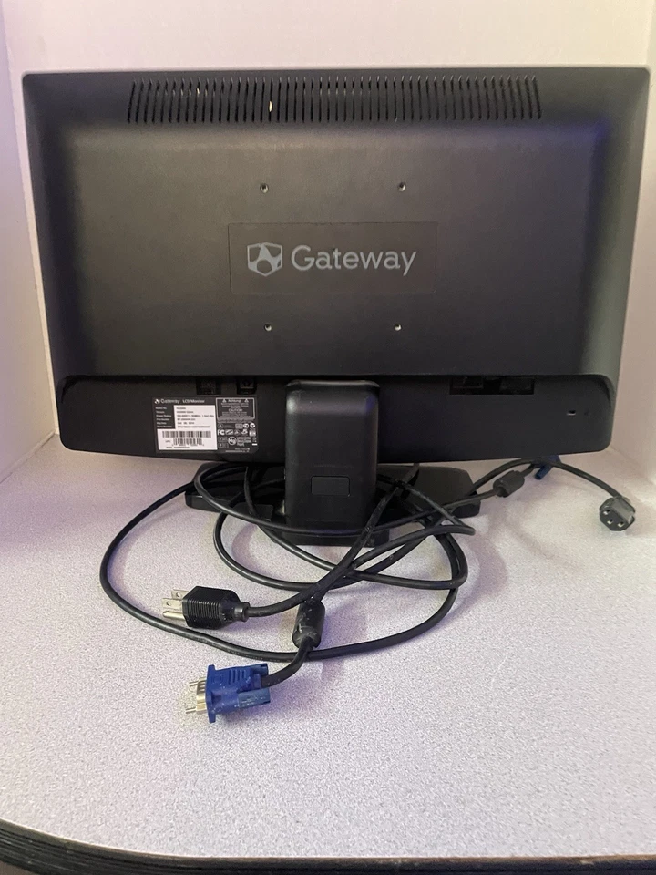 Gateway HX2000 LCD Monitor - Image 2 of 3