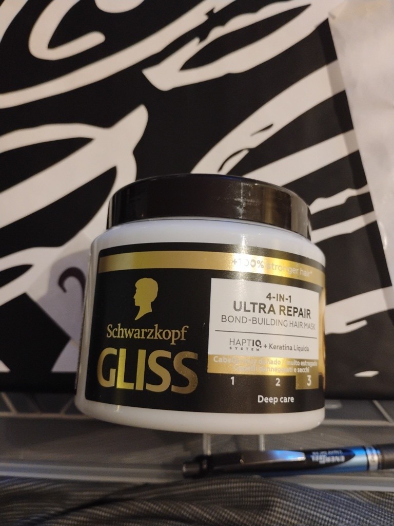 Schwarzkopf Gliss 4 In 1 Ultimate Hair Repair Deep Care #3 M
